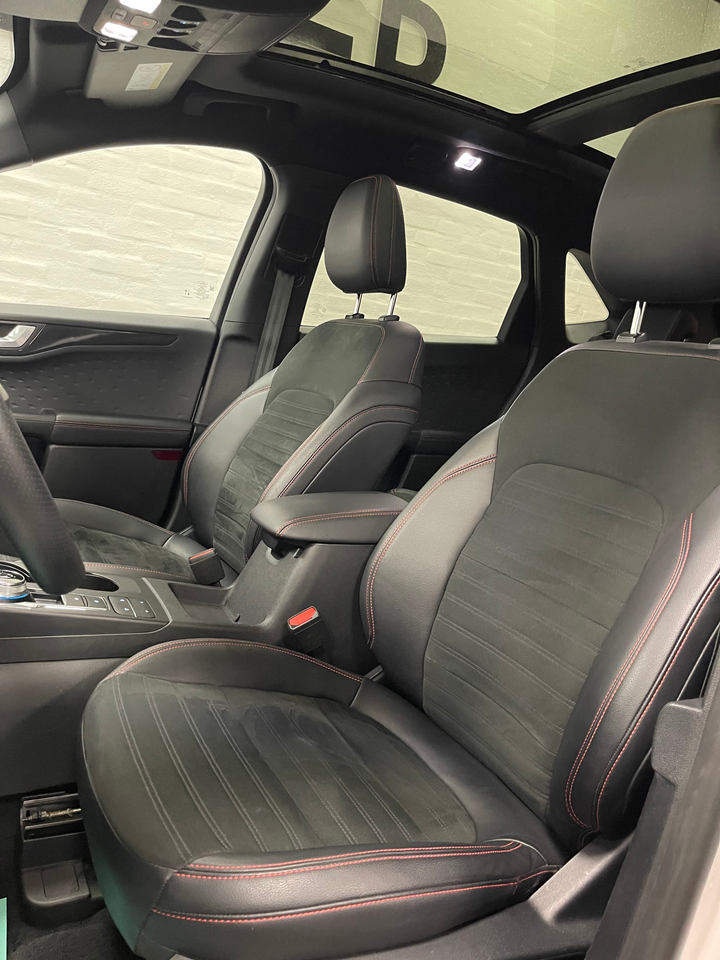 Ford Kuga 2,5 PHEV ST-Line X CVT 5d