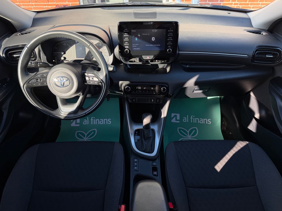 Toyota Yaris 1,5 Hybrid H3 e-CVT 5d