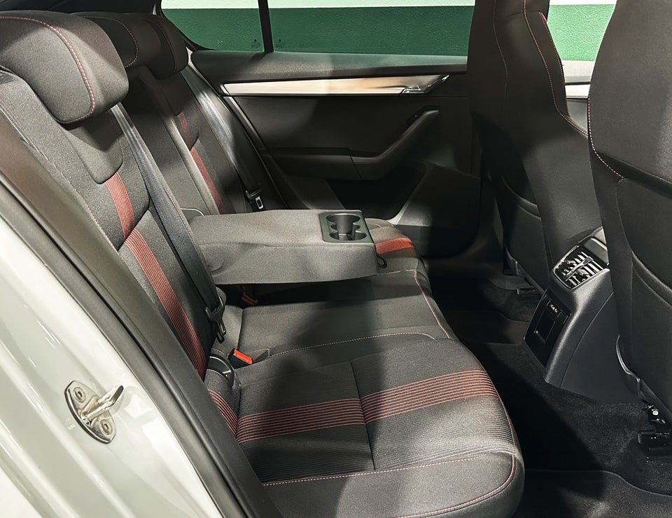 Skoda Octavia 2,0 TDi 150 Dynamic 5d