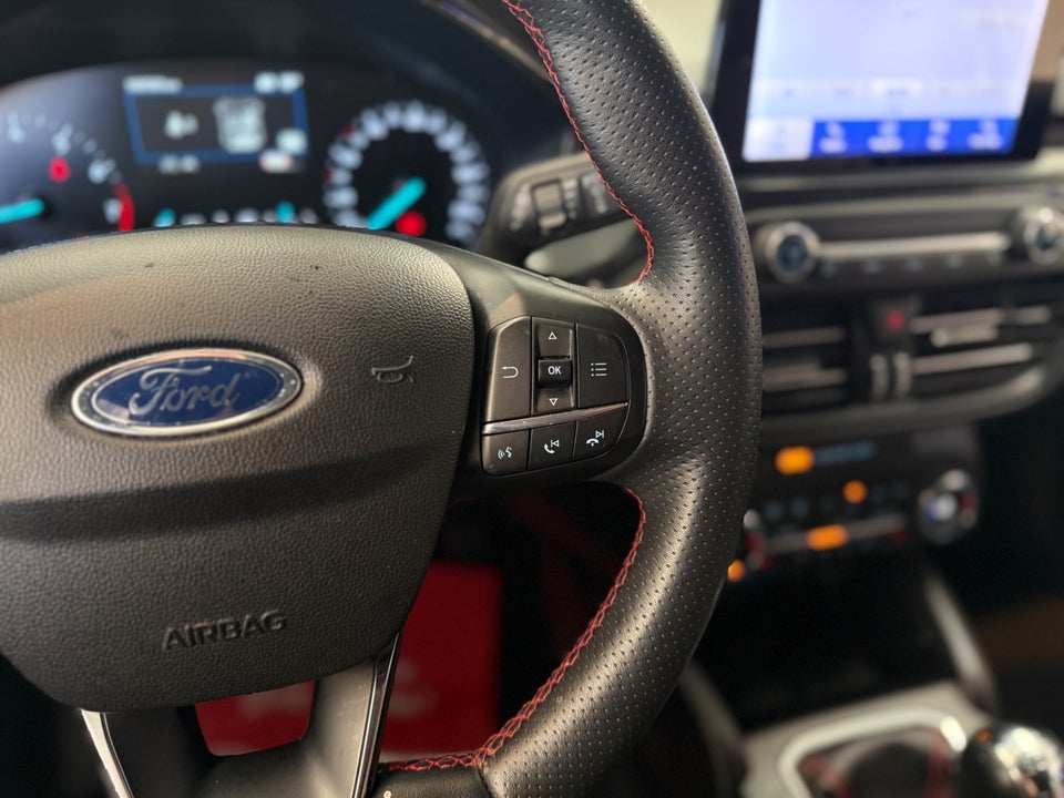 Ford Focus 1,0 EcoBoost mHEV ST-Line stc. 5d