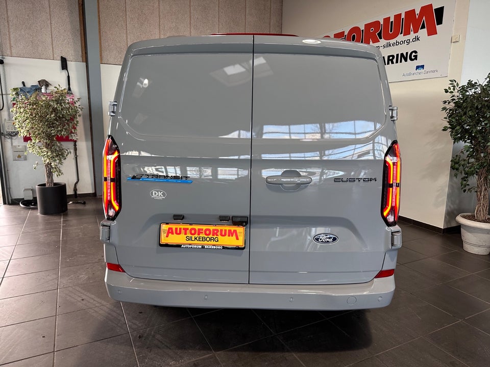 Ford E-Transit Custom 340L 64 Limited