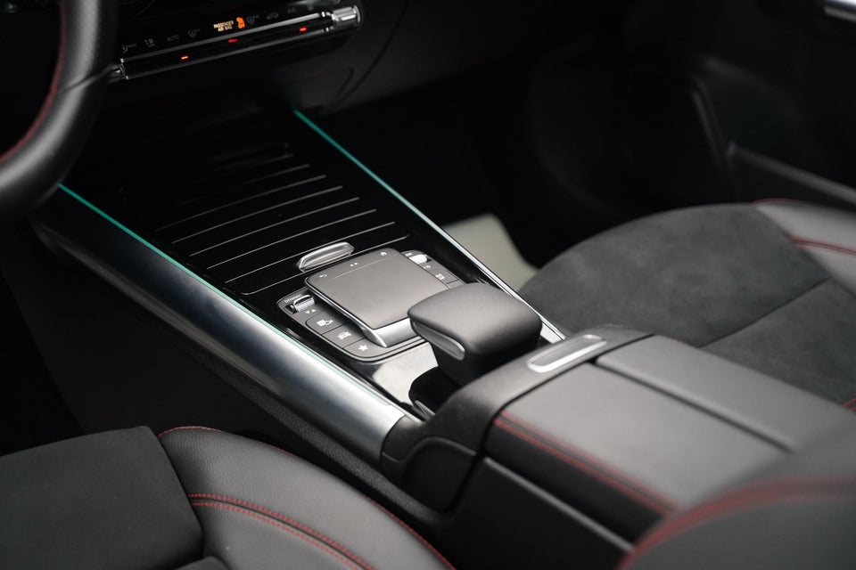 Mercedes EQA300 AMG Line 4Matic 5d