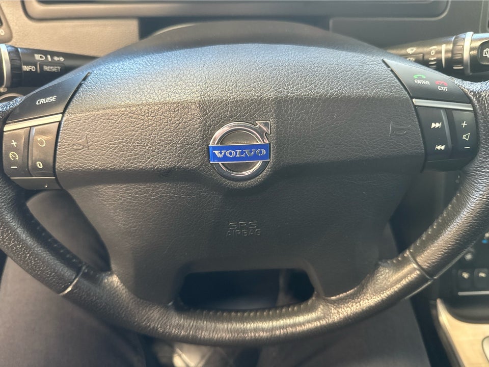 Volvo XC90 2,4 D5 185 aut. AWD 5d