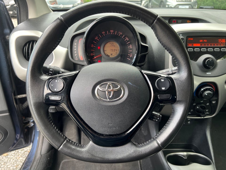 Toyota Aygo 1,0 VVT-i x-wave 5d