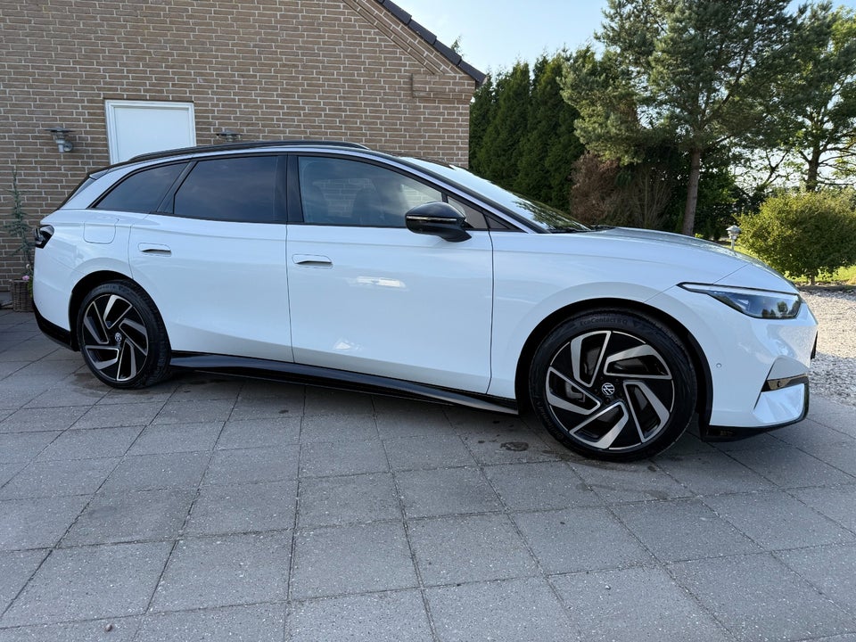 VW ID.7 77 Pro Tourer 5d