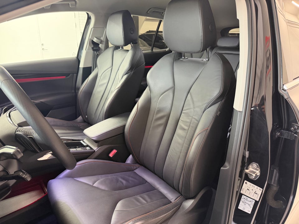 Skoda Enyaq 80 iV Selection Suite 5d