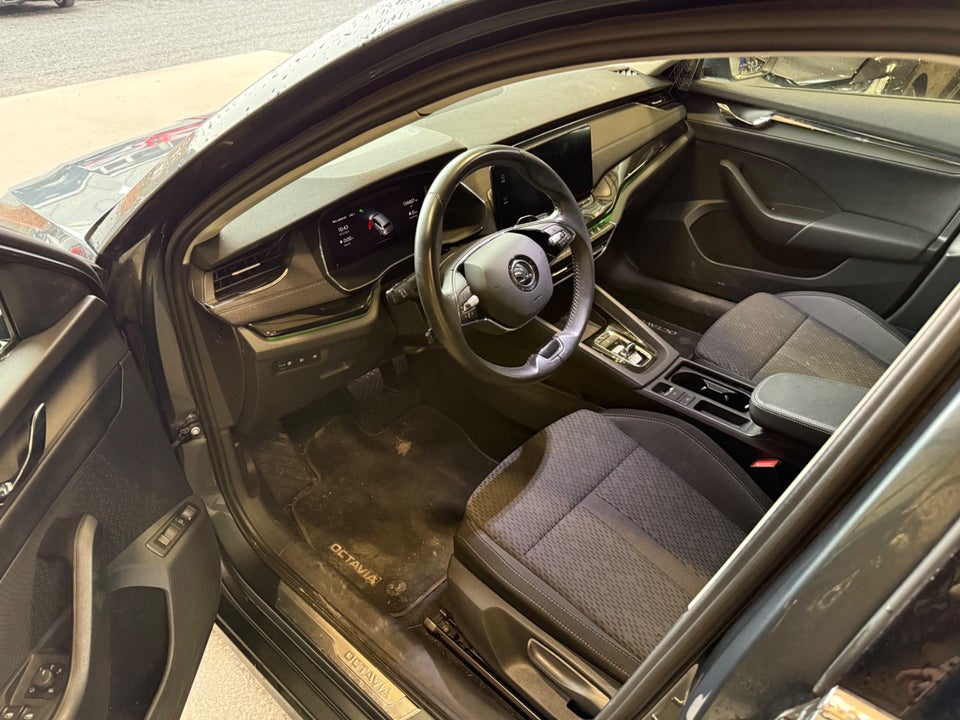 Skoda Octavia 1,4 TSi iV Ambition Combi DSG 5d