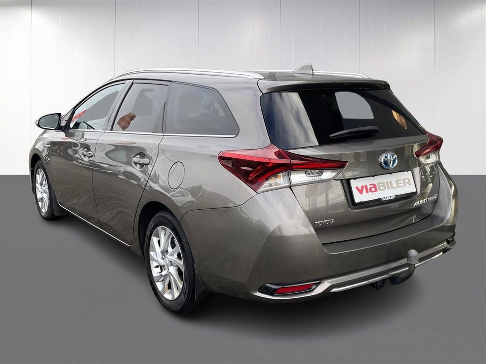 Toyota Auris 1,8 Hybrid H2 Comfort Touring Sports CVT 5d