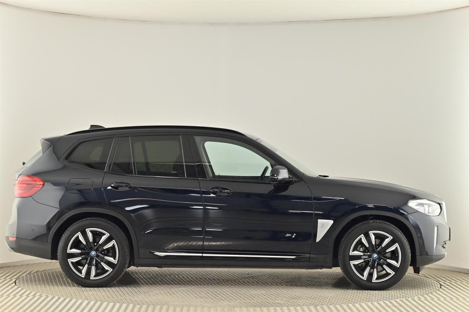 BMW iX3 Charged 5d