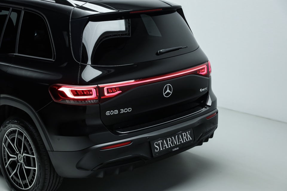 Mercedes EQB300 AMG Line 4Matic 5d