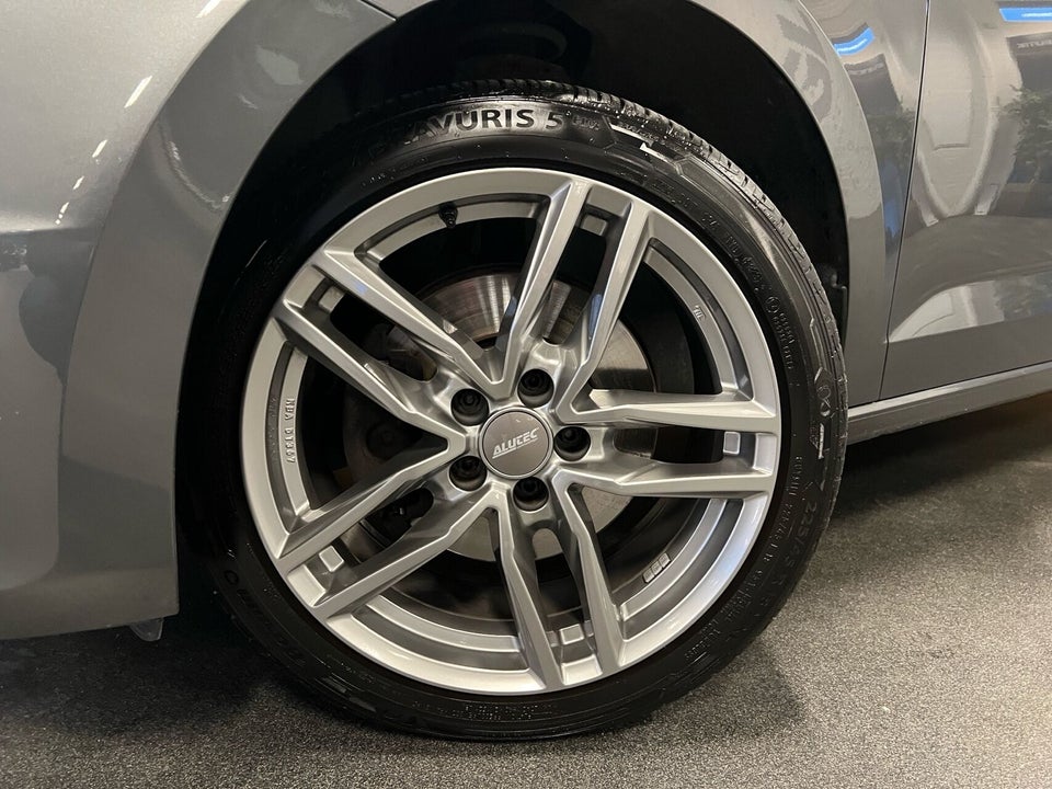 VW Touran 1,6 TDi 115 Comfortline Connect DSG 7prs 5d