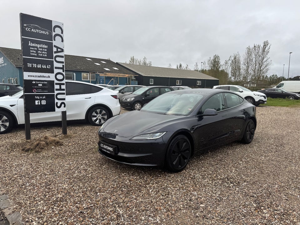 Tesla Model 3 RWD 4d