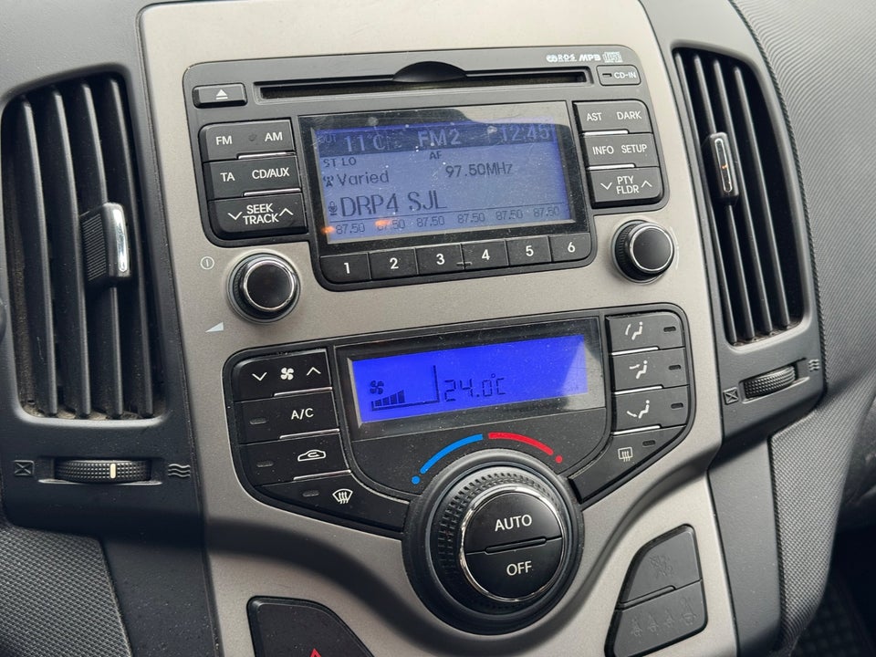 Hyundai i30 1,6 CRDi 90 Classic 5d