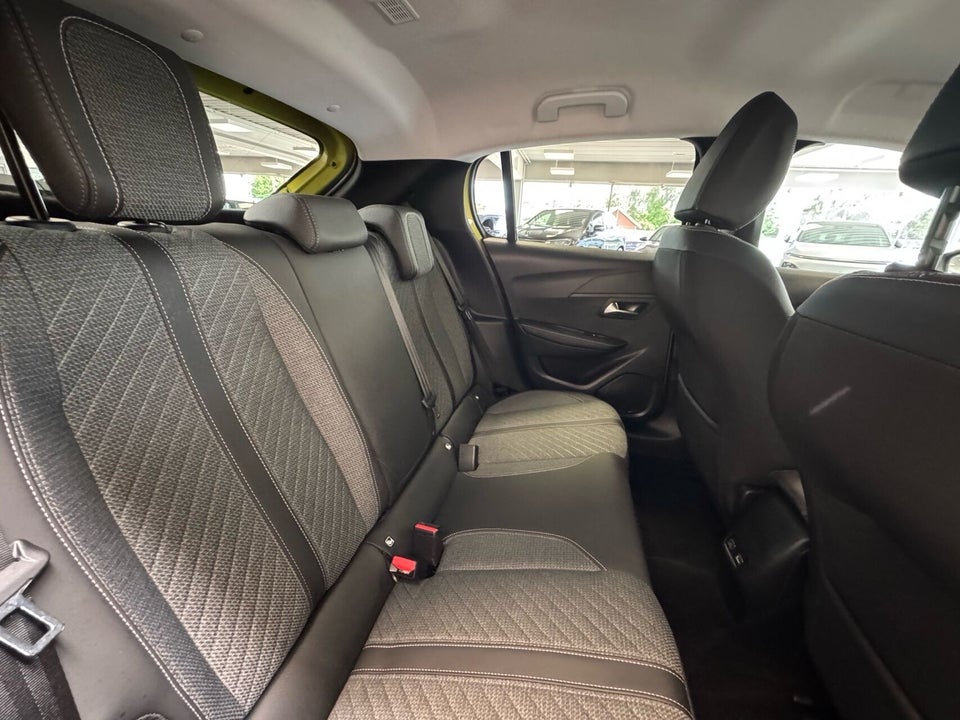 Peugeot e-208 50 Allure 5d