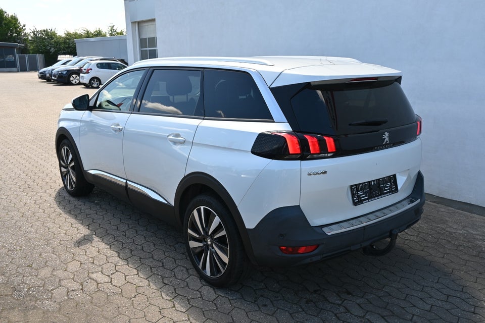 Peugeot 5008 1,2 e-THP 130 Allure 7prs 5d