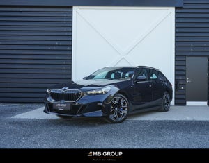 BMW i5, modelår 2025, 18,000 km