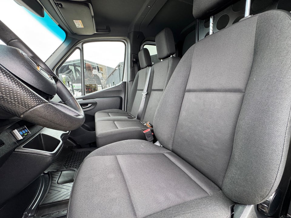 Mercedes Sprinter 317 2,0 CDi A3 Chassis aut. RWD 2d