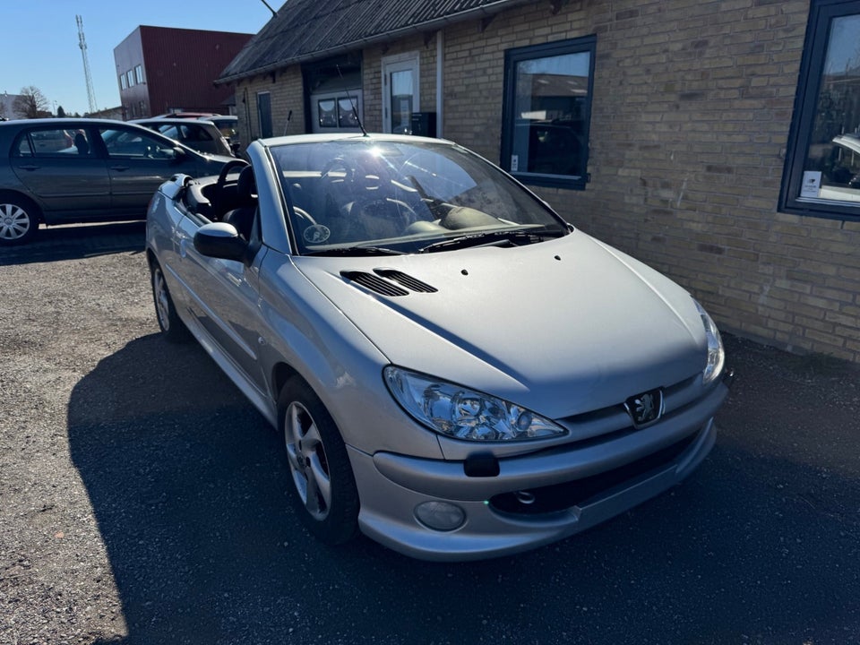 Peugeot 206 1,6 16V CC 2d