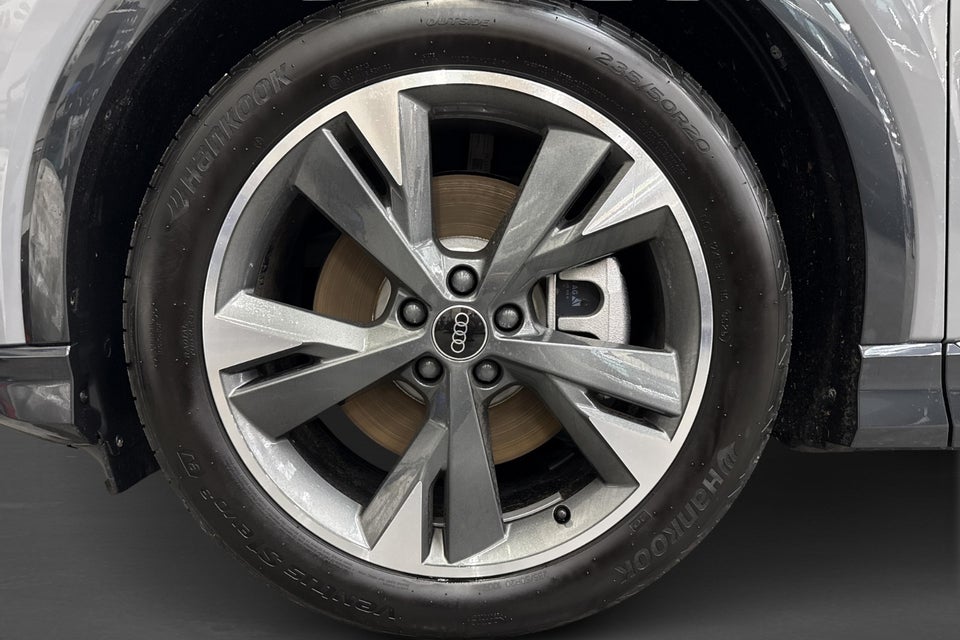 Audi Q4 e-tron 45 S-line 5d