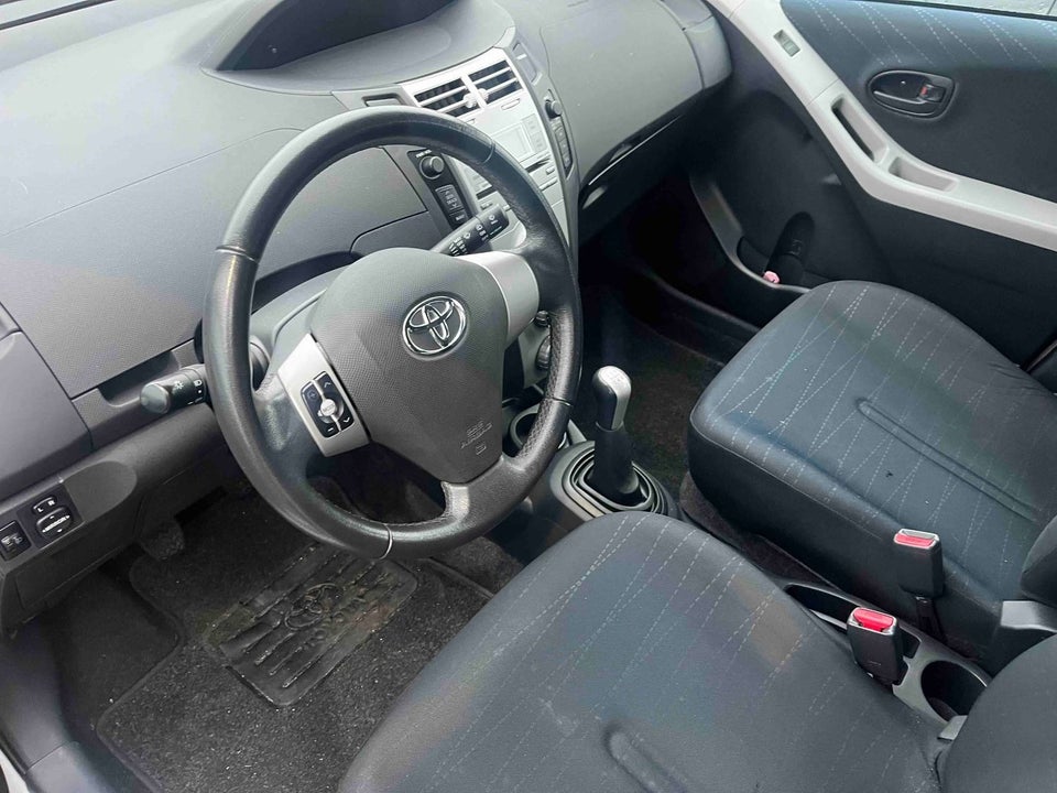 Toyota Yaris 1,0 Luna 5d