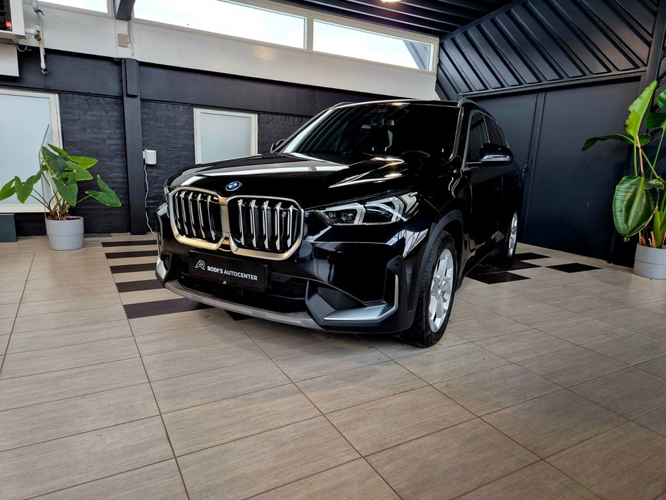 BMW iX1 xDrive30 Fully Charged 5d