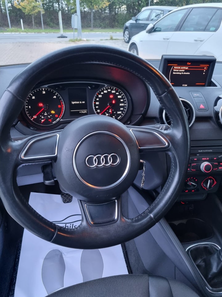 Audi A1 1,6 TDi 105 Ambition 3d