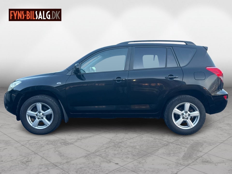 Toyota RAV4 2,0 VVT-i Wave 4x4 Van 5d