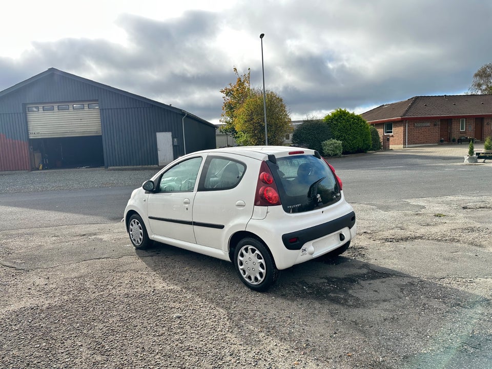 Peugeot 107 1,0 Champion Sport 5d