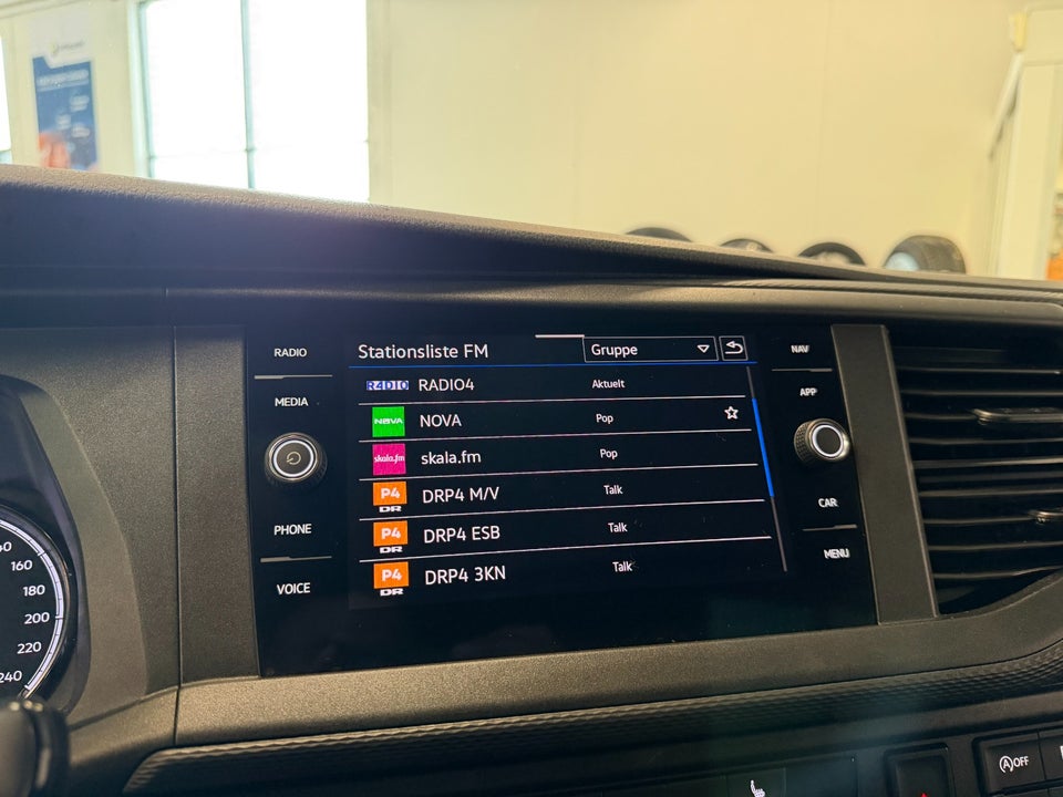 VW Transporter 2,0 TDi 150 Kassevogn DSG lang