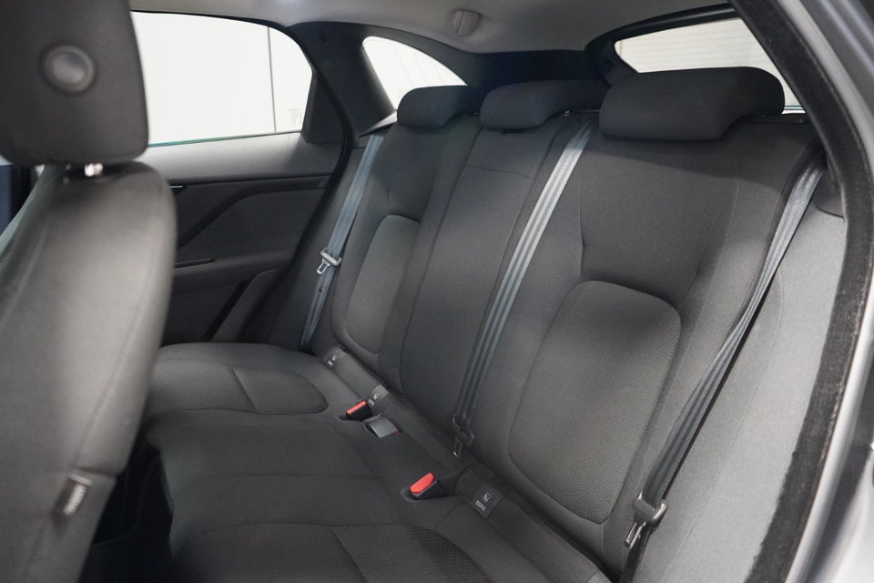 Jaguar F-Pace 2,0 D180 Pure aut. 5d