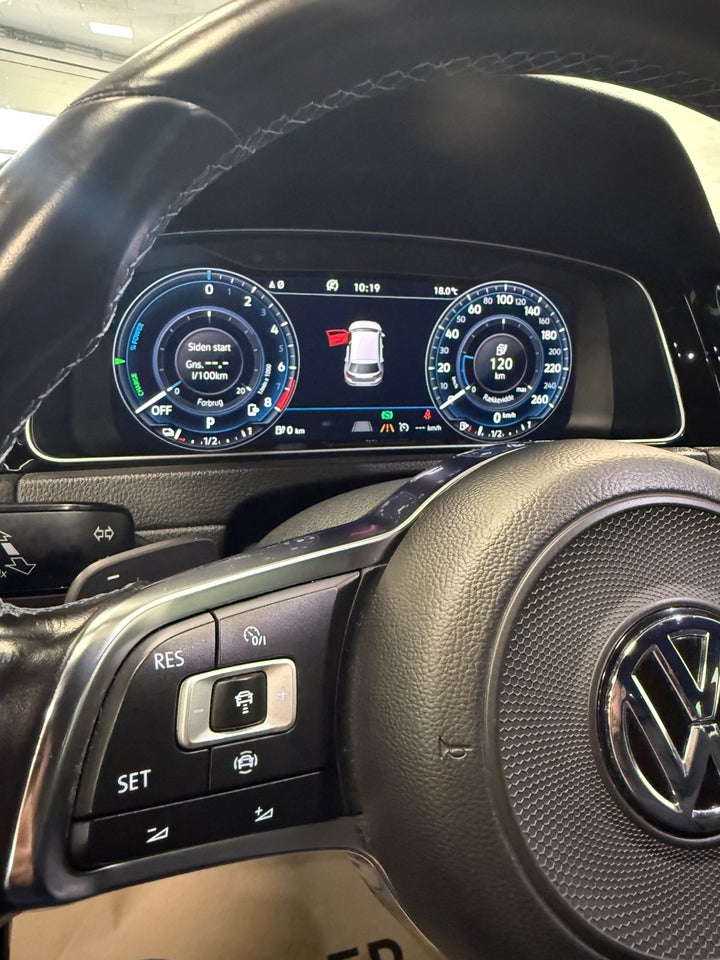 VW Golf VII 1,4 GTE DSG 5d