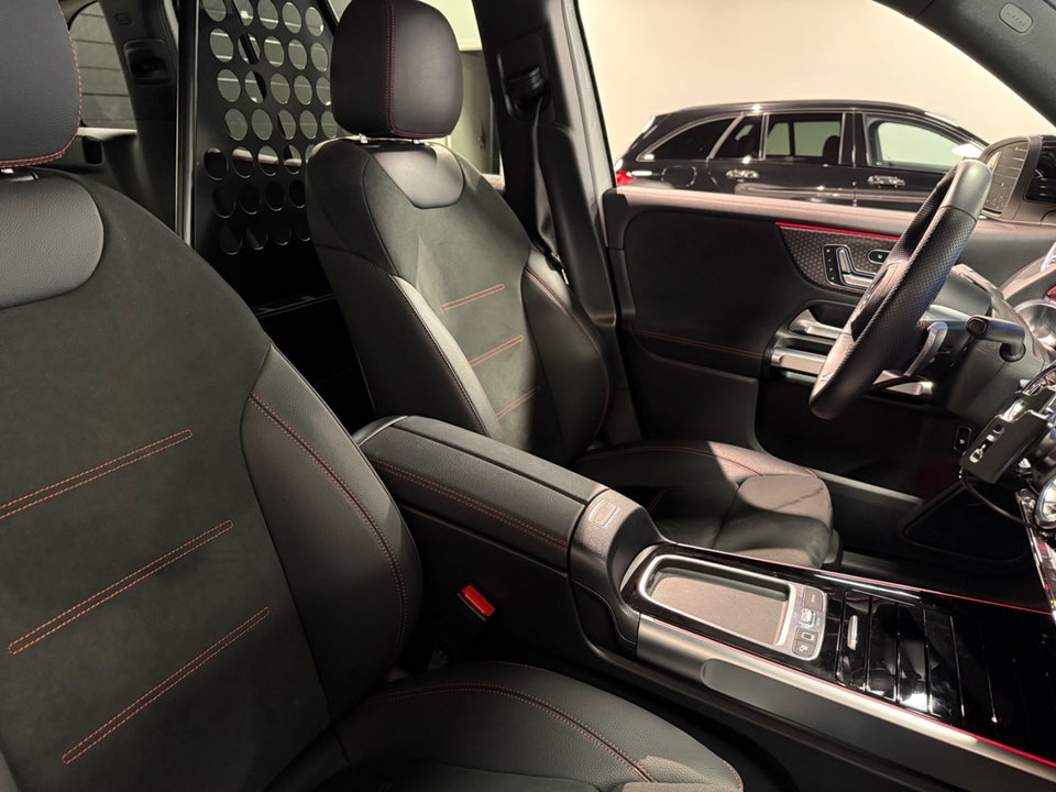 Mercedes EQB350 AMG Edition 4Matic Van 5d