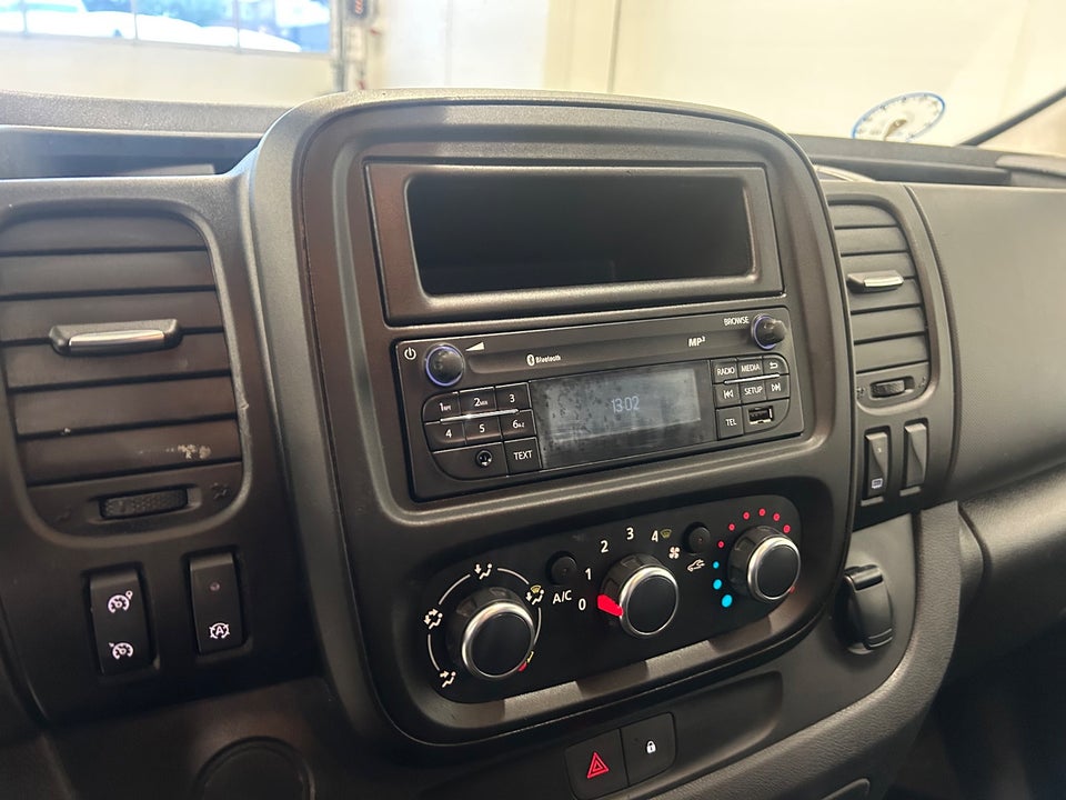 Renault Trafic T29 2,0 dCi 120 L2H1