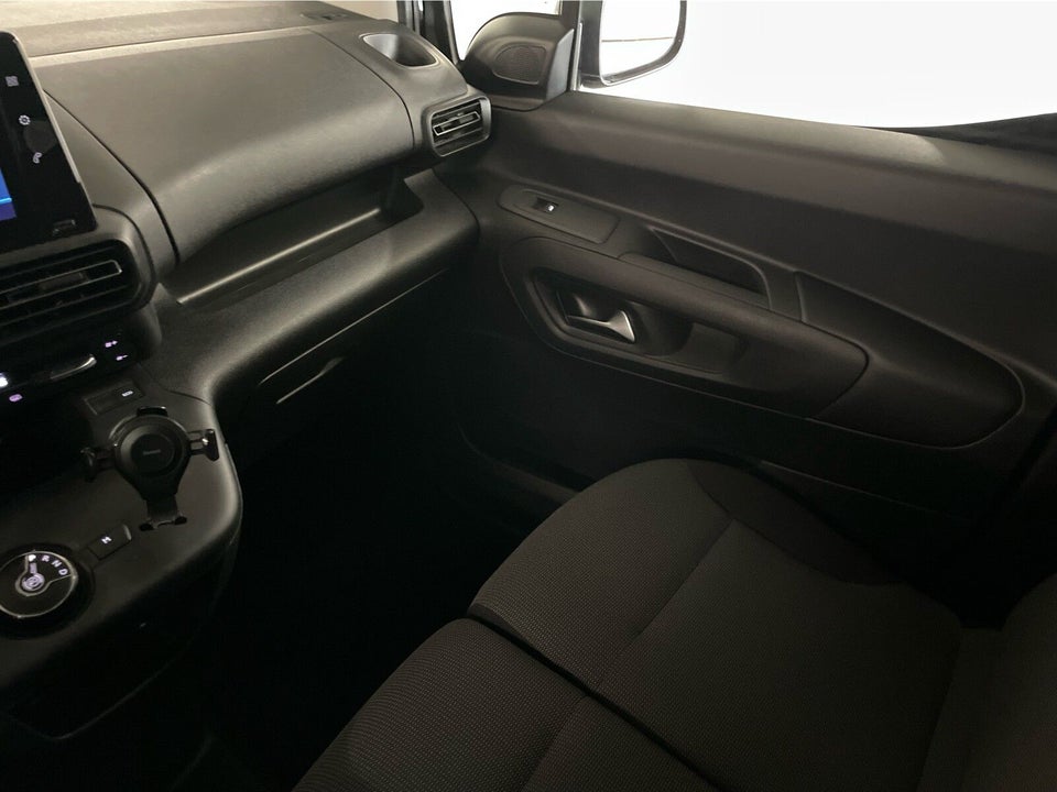 Peugeot Partner 1,5 BlueHDi 130 L2V2 Ultimate EAT8 Van