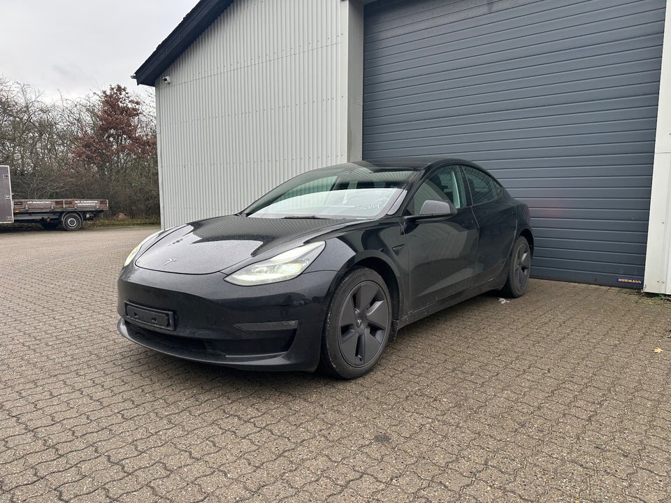 Tesla Model 3 Long Range AWD 4d