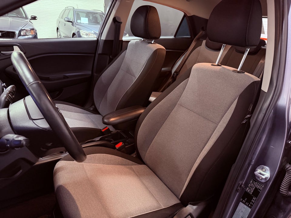 Hyundai i20 1,25 Trend 5d