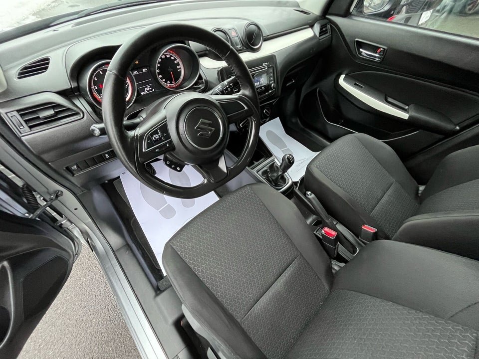 Suzuki Swift 1,2 Dualjet Club 5d