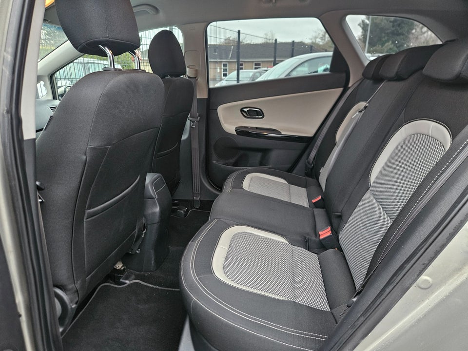 Kia Ceed 1,6 CRDi 128 Premium SW 5d