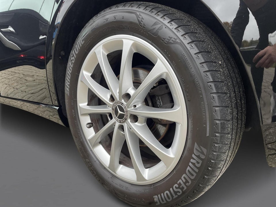 Mercedes A200 1,3 Progressive Line aut. 5d