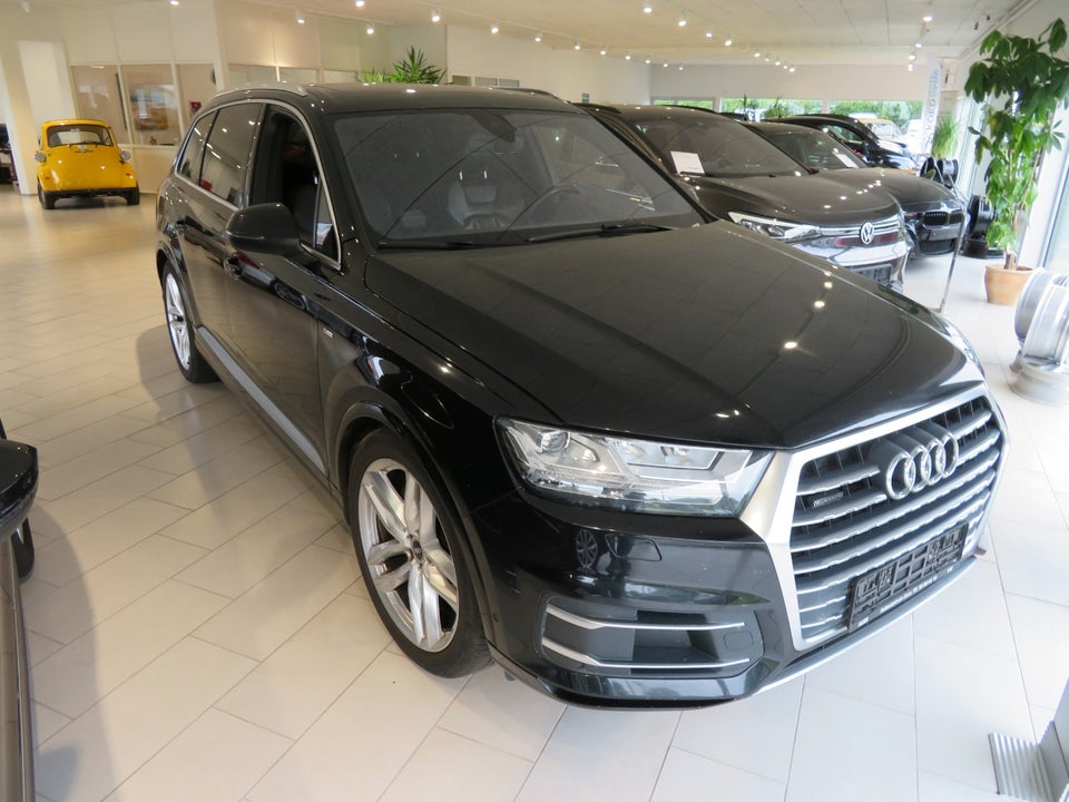 Audi Q7 3,0 TDi 272 S-line quattro Tiptr. Van 5d