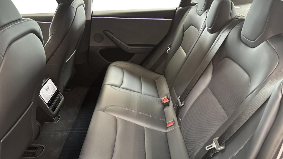 Tesla Model 3 RWD 4d