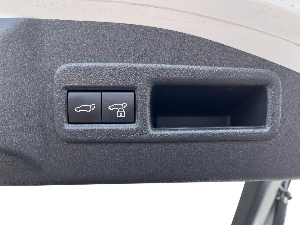 Toyota bZ4X Executive 5d