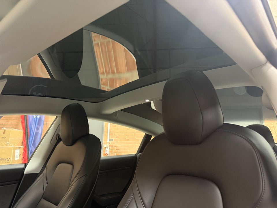 Tesla Model 3 Long Range AWD 4d