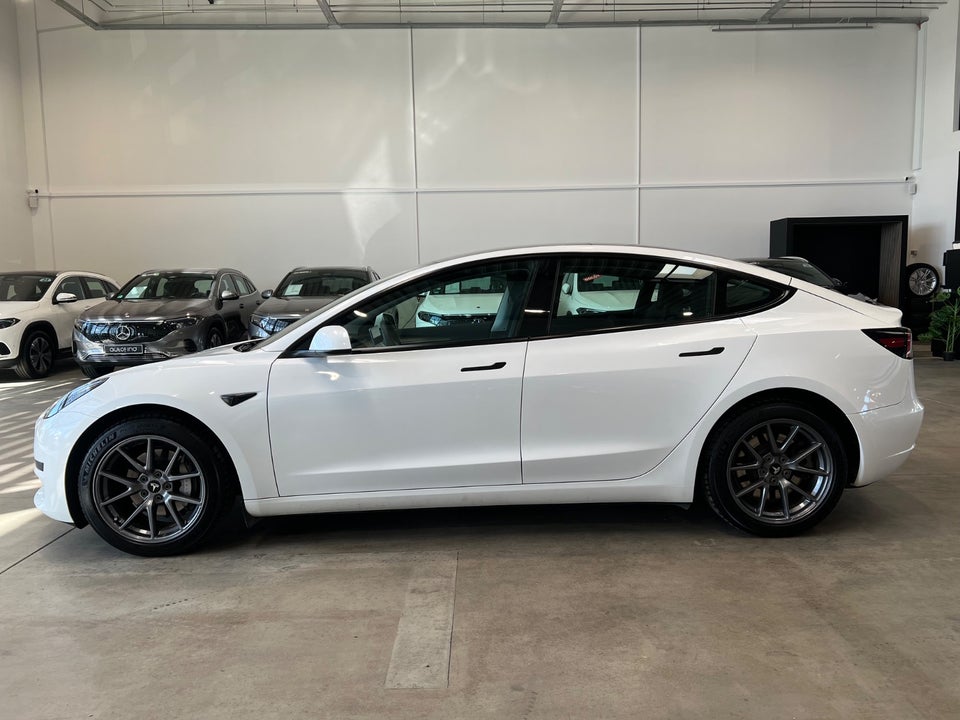 Tesla Model 3 RWD 4d