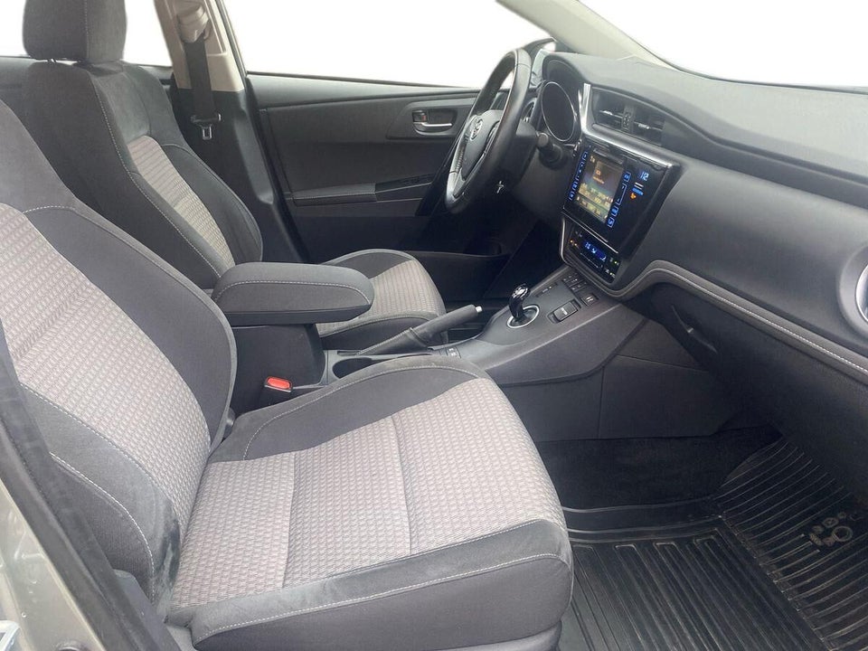 Toyota Auris 1,8 Hybrid Prestige CVT 5d