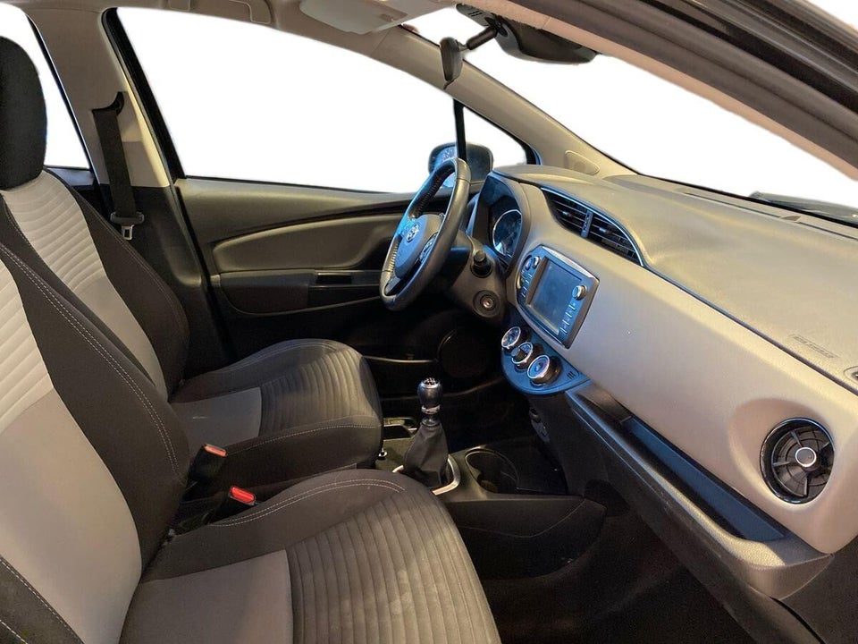 Toyota Yaris 1,5 VVT-iE T2 5d