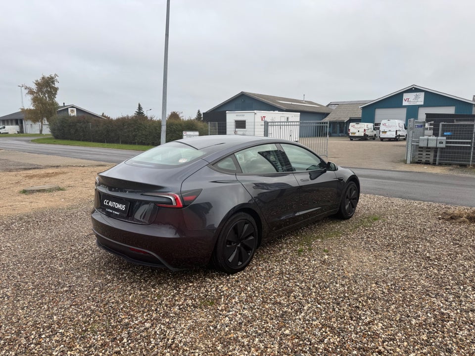 Tesla Model 3 RWD 4d