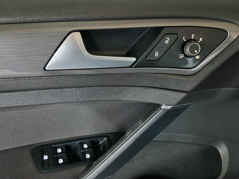 VW Golf VII 1,4 TSi 125 Comfortline Variant DSG 5d