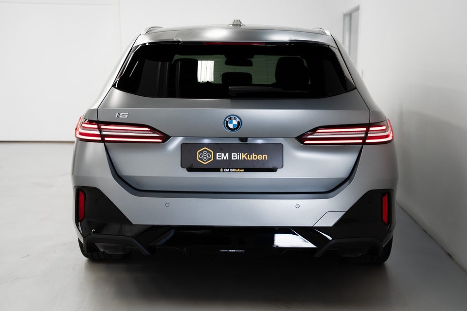 BMW i5 eDrive40 Touring Fully Charged M-Sport 5d