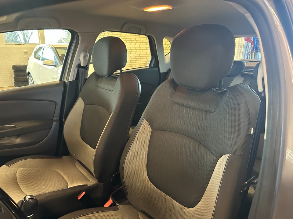 Renault Captur 1,2 TCe 120 Expression EDC 5d